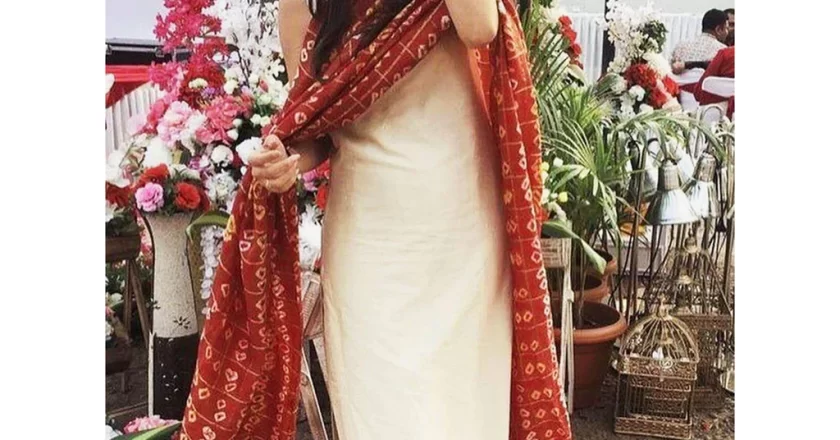 White Suit, Bright Light: The Dazzling Style of Colorful Dupattas
