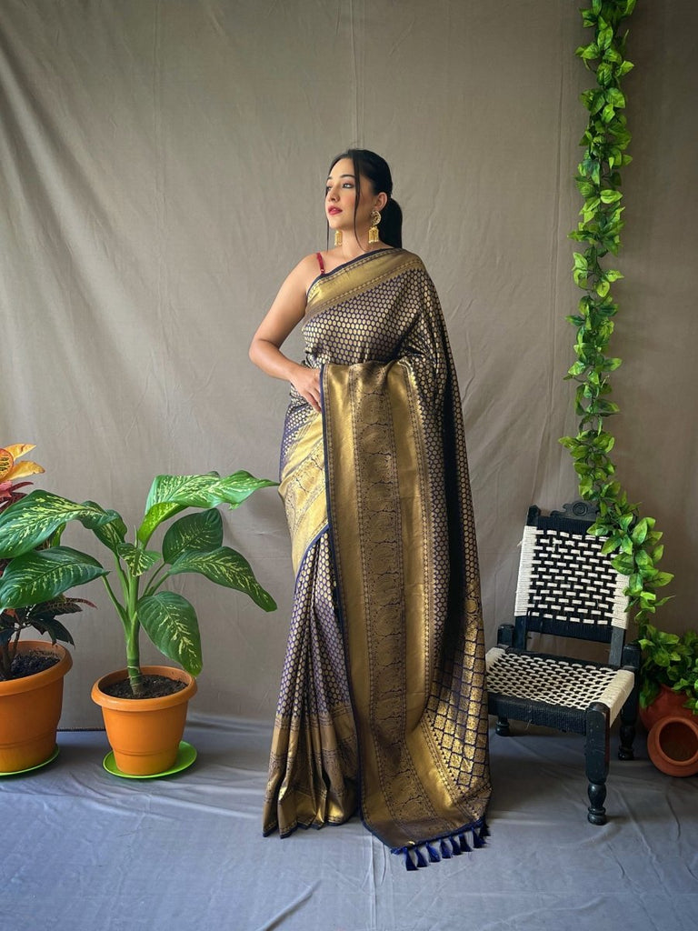 The Enduring Elegance of a Navy Blue Kanjeevaram Silk Saree for Weddings 1 Navy Blue Saree in Pure Kanjeevaram Silk for wedding