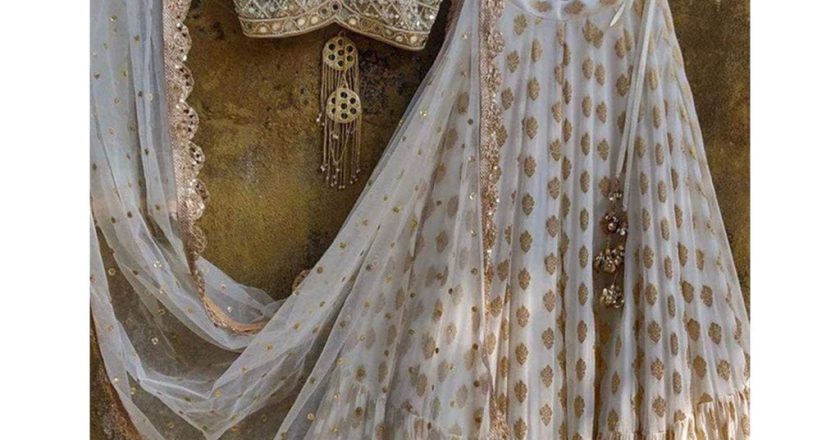 Timeless Elegance – The Allure of the Designer White Banarasi Silk Lehenga Choli